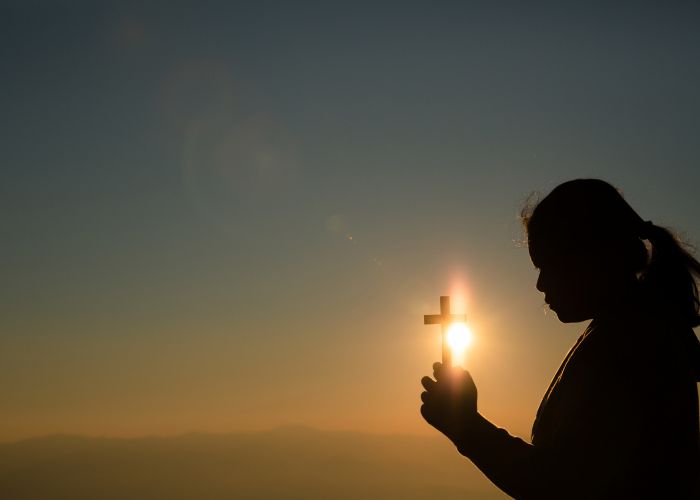 Reabilitação com Apoio Espiritual: Como a Fé Pode Transformar a Recuperação?